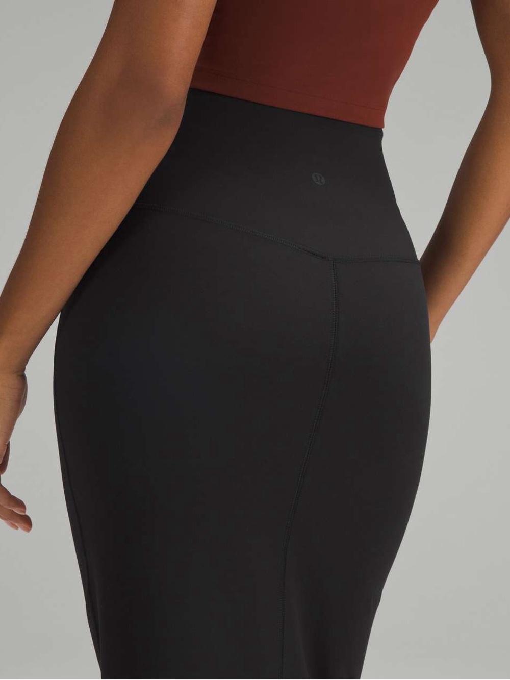 Lululemon Nulu Slim-Fit High-Rise Skirt, Black 10 - Picture 4 of 6